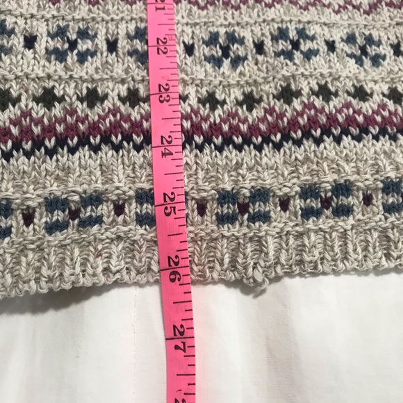 Ladies Sweater 🌹 - Picture 7 of 8